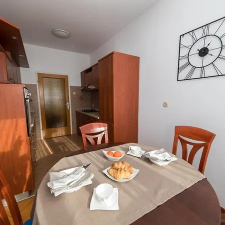 Apartment Valentino 1 Dramalj